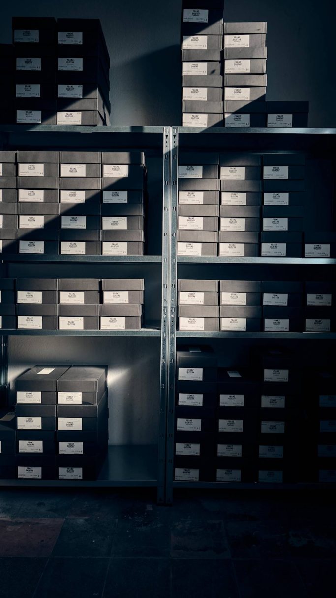 LAGERVERKAUF LAGERVERKAUF